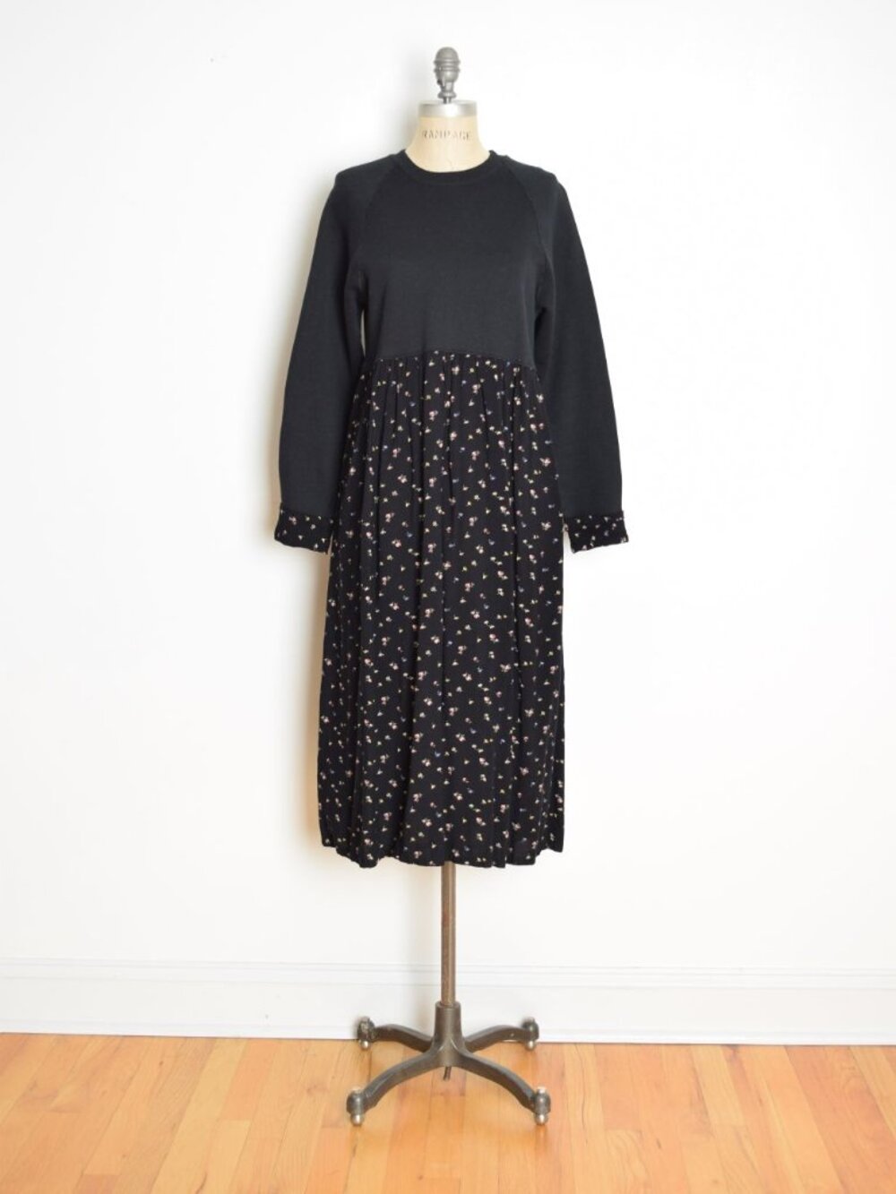 vintage 90s babydoll dress Lee black floral print sweatshirt top midi grunge M